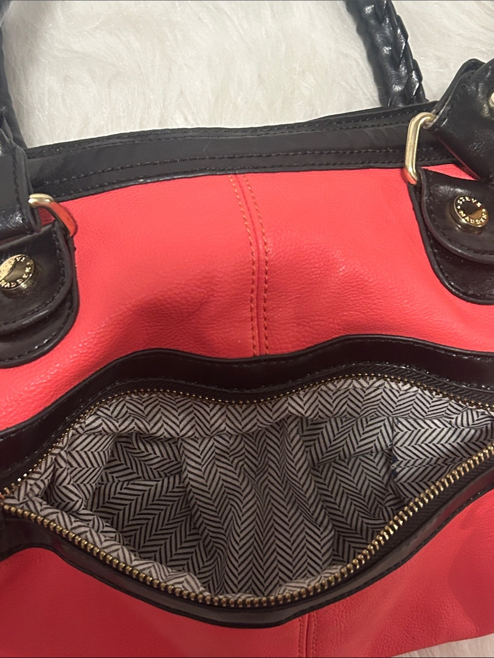 Steve Madden Red and Black Shoulder Satchel with Removable Strap - Picture 9 of 14